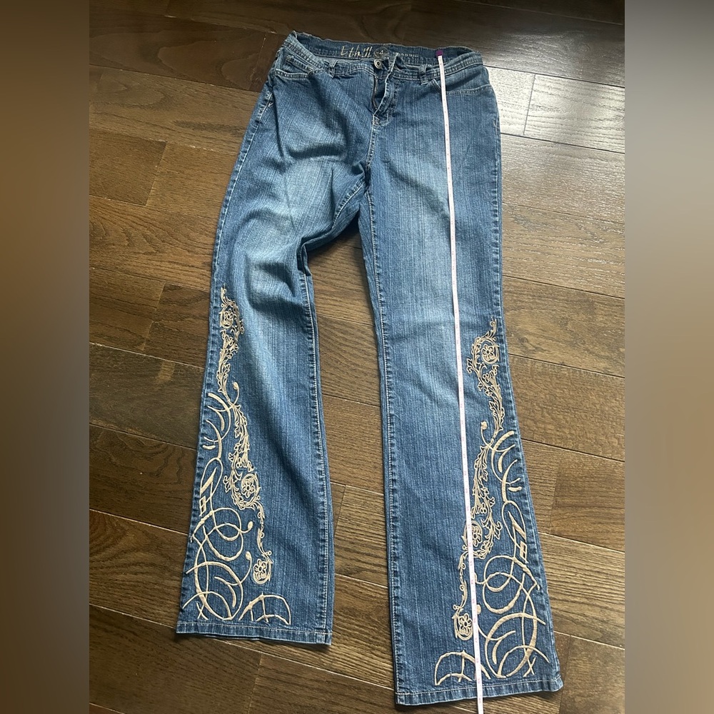 Classic Denim Flare Jeans with Intricate Embroidered Gold Design - Picture 12 of 12